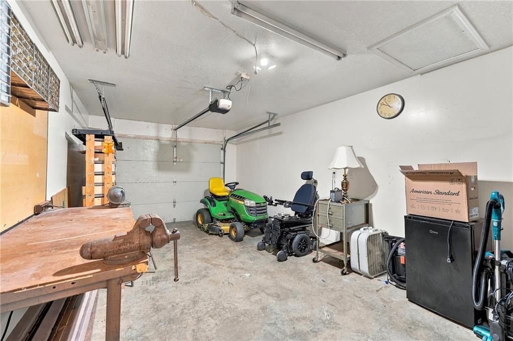 708 Meadow Court — photo 20