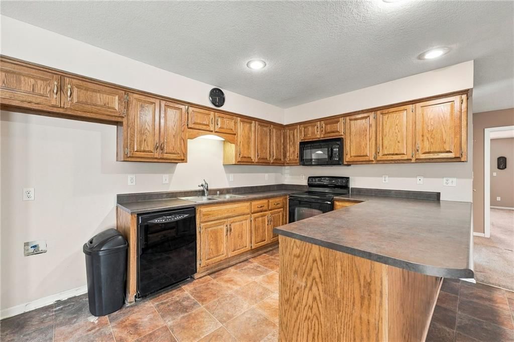 708 Meadow Court — photo 21