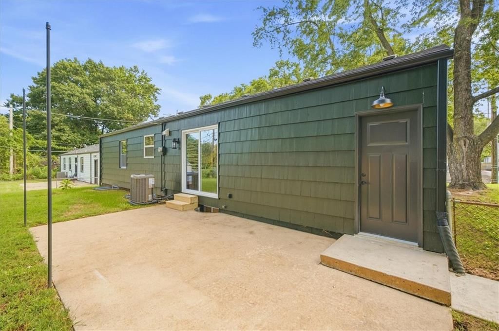 5806 W 75th Street — photo 32