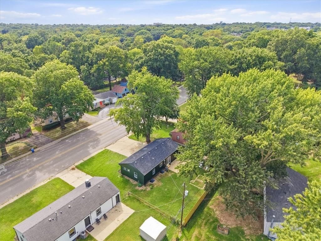 5806 W 75th Street — photo 34