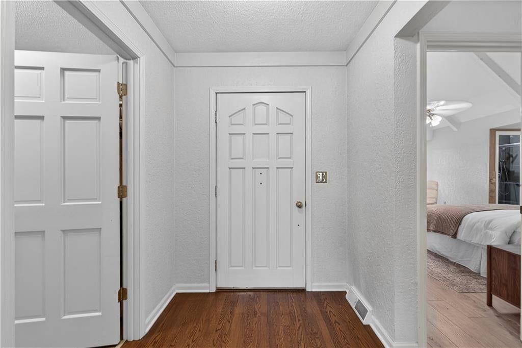 2303 Lynn Road — photo 12