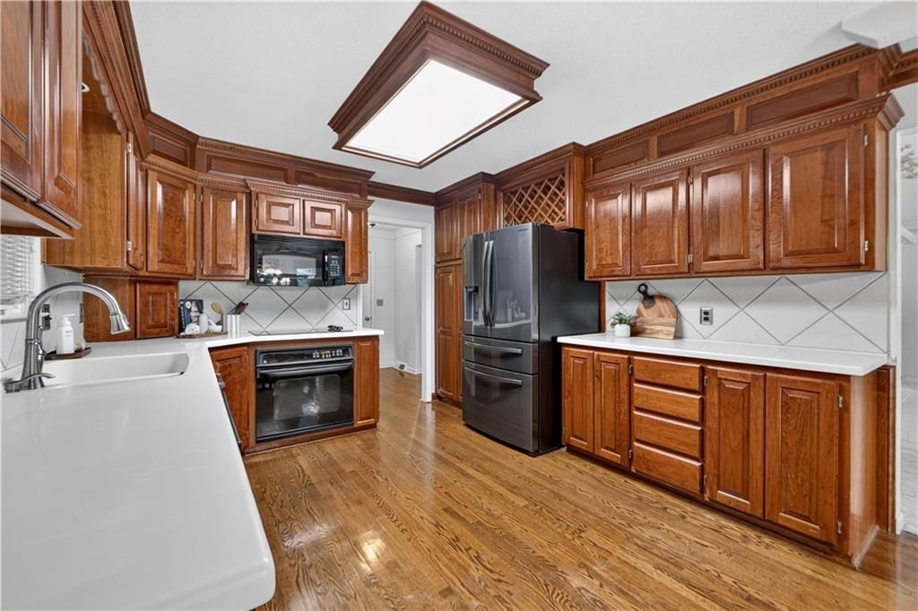 2303 Lynn Road — photo 26