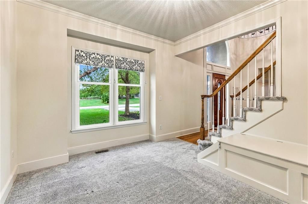 18437 Lamar Avenue — photo 6