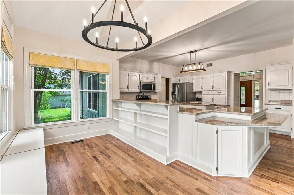 18437 Lamar Avenue — photo 17