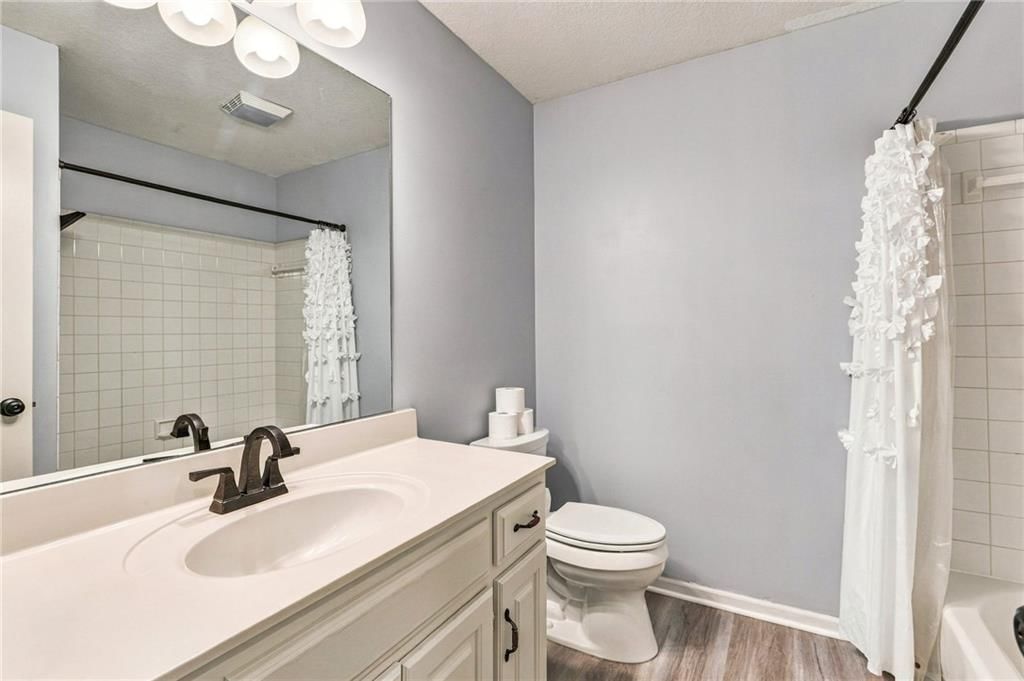 18437 Lamar Avenue — photo 35