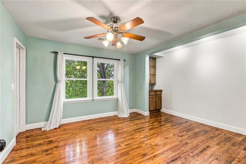 18437 Lamar Avenue — photo 36