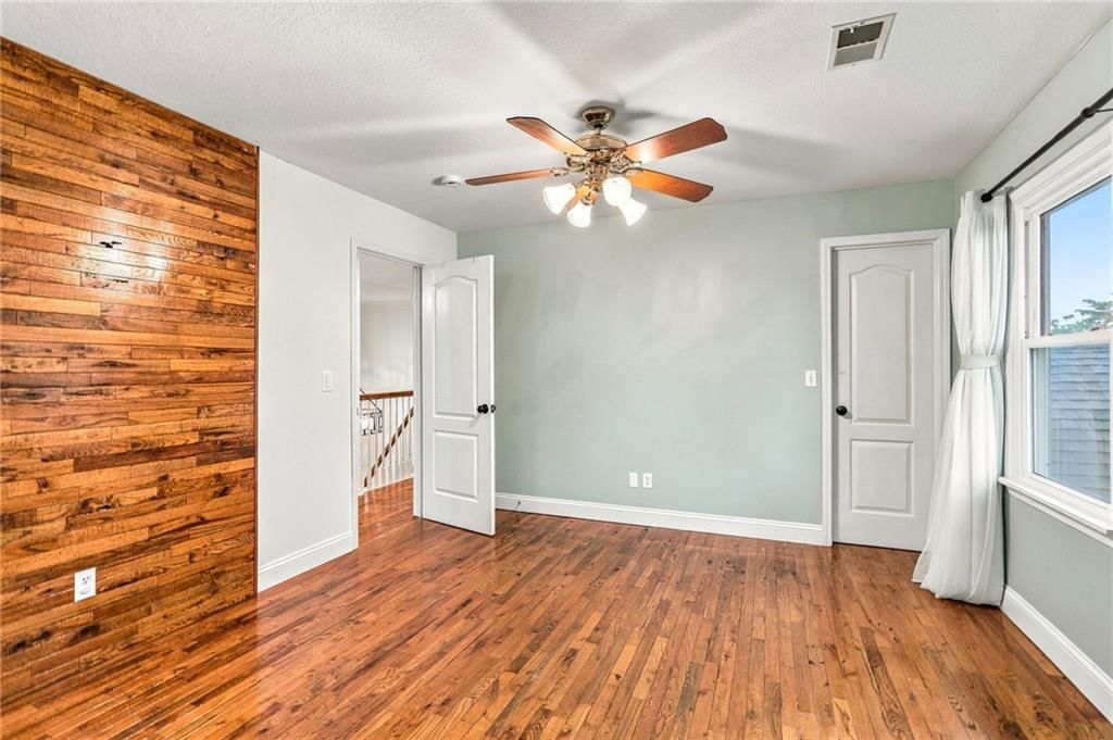 18437 Lamar Avenue — photo 37