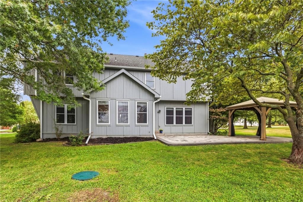 18437 Lamar Avenue — photo 47