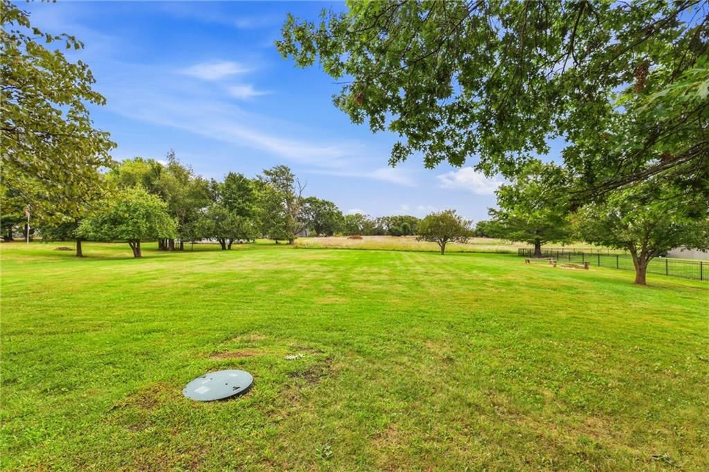 18437 Lamar Avenue — photo 49
