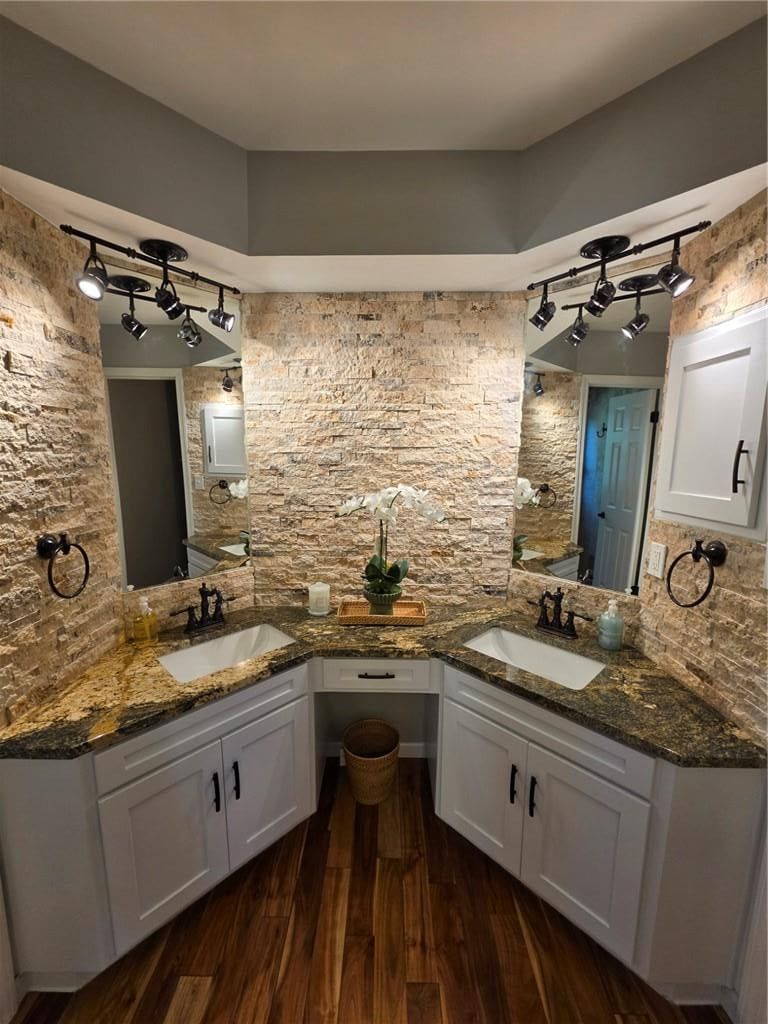Photo 24 of 27 - 9600 W 105TH Terrace, Overland Park, KS 66212