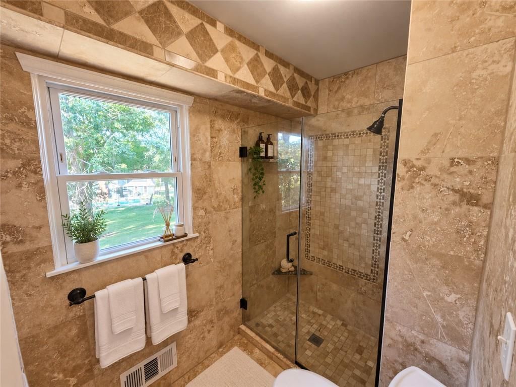 Photo 26: frameless glass shower, 9600 W 105TH Terrace, Overland Park, KS 66212