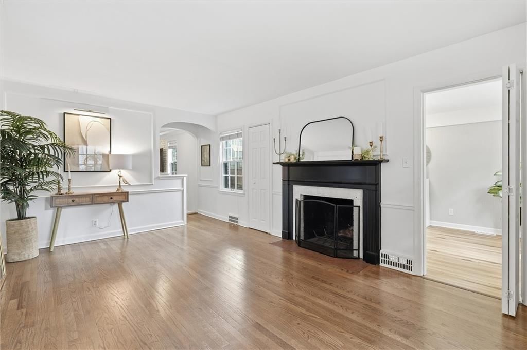 6827 Granada Lane — photo 10