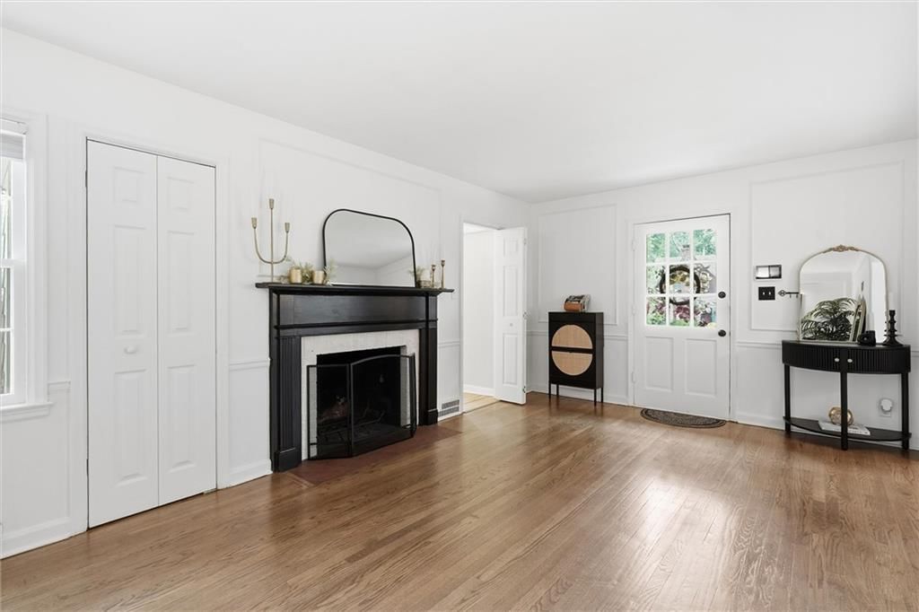 6827 Granada Lane — photo 11