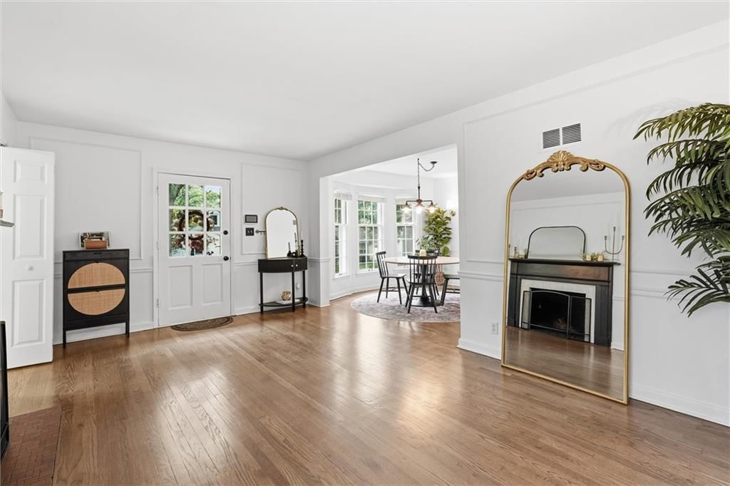 6827 Granada Lane — photo 12