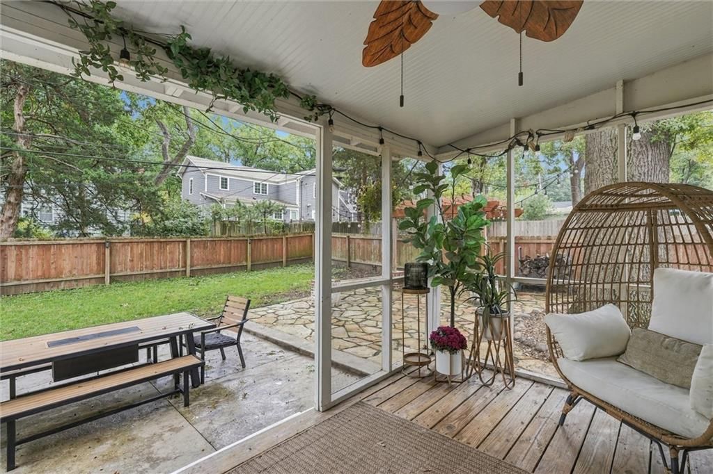 6827 Granada Lane — photo 38