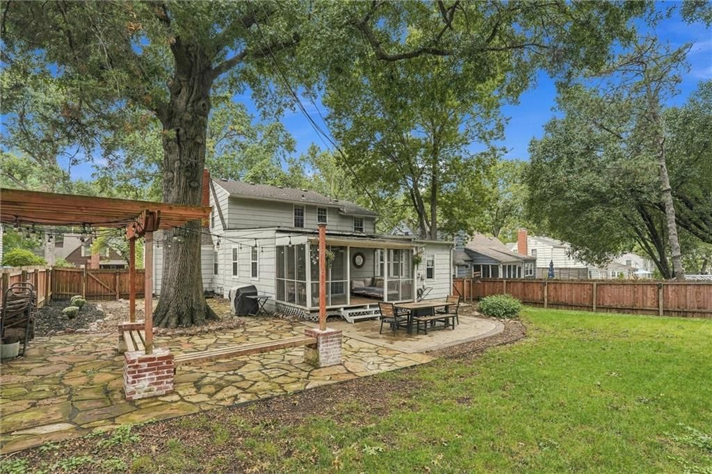6827 Granada Lane — photo 43