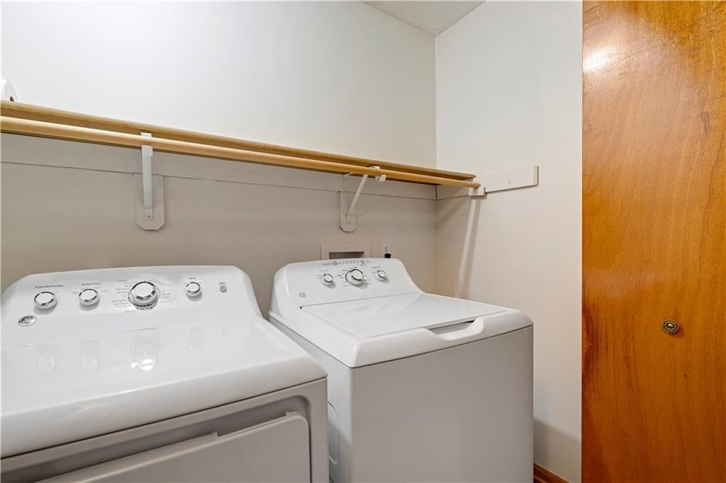Photo 13 of 18 - 523 Mars Court, Raymore, MO 64083