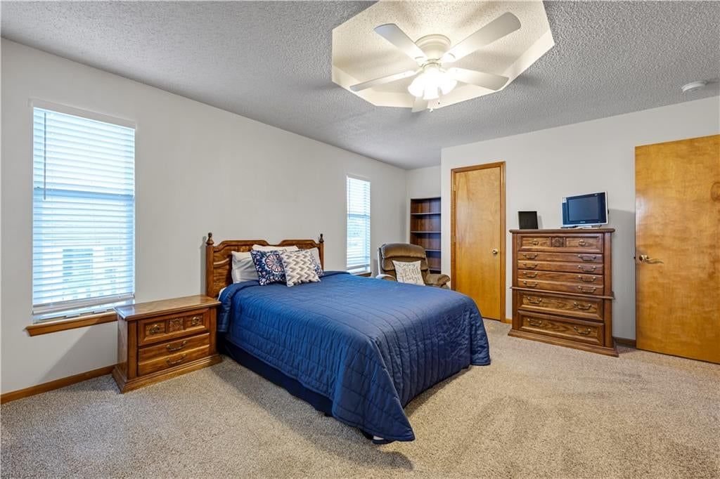 Photo 14 of 18 - 523 Mars Court, Raymore, MO 64083