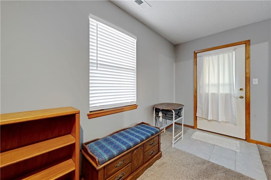 Photo 17 of 18 - 523 Mars Court, Raymore, MO 64083