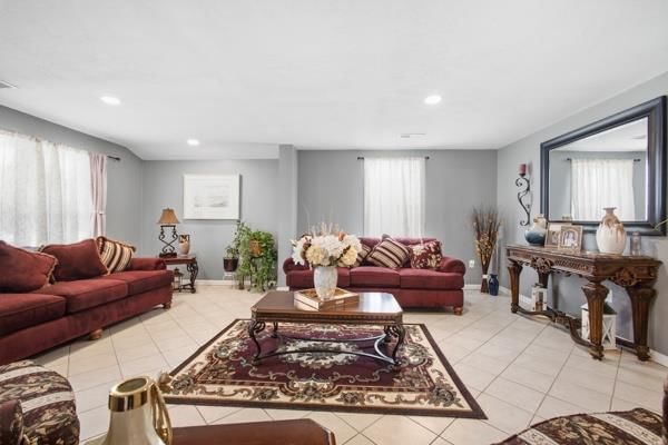 3129 Longwood Avenue — photo 5