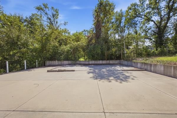 3129 Longwood Avenue — photo 30