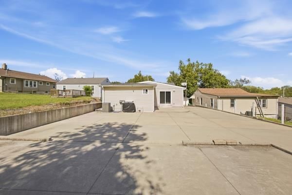 3129 Longwood Avenue — photo 31