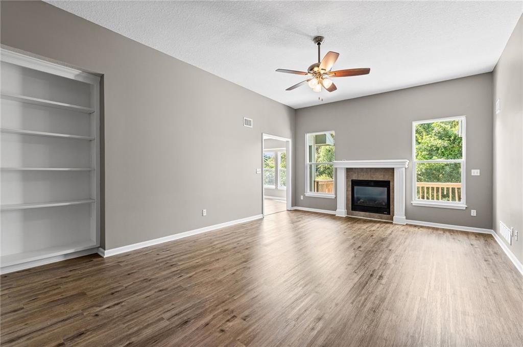 11216 N Lewis Avenue, Kansas City, MO