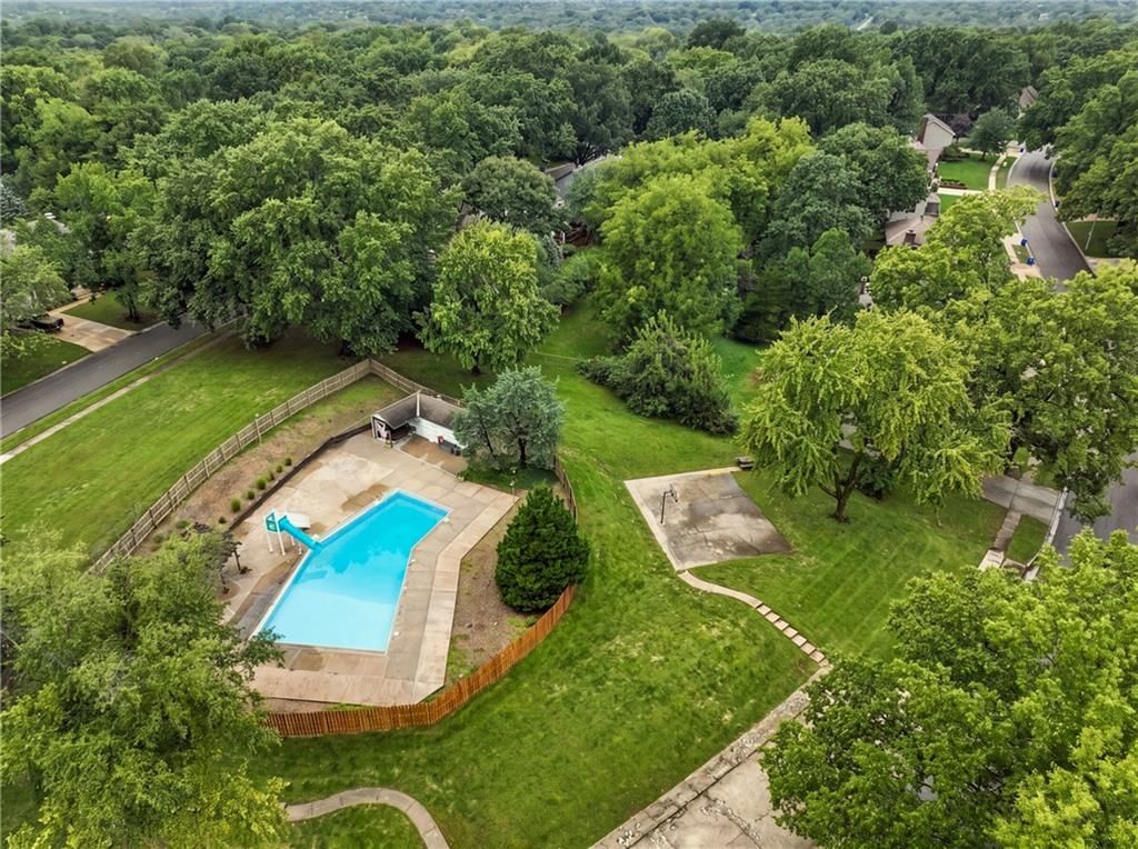 Photo 52 of 57 - 12903 W 77th Terrace, Lenexa, KS 66216