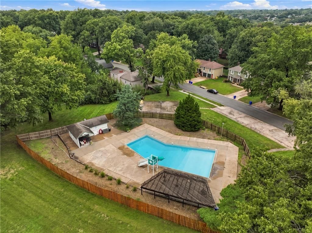 Photo 51 of 57 - 12903 W 77th Terrace, Lenexa, KS 66216