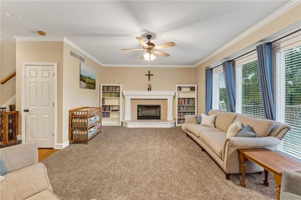 1100 Silverleaf Lane, Liberty, MO
