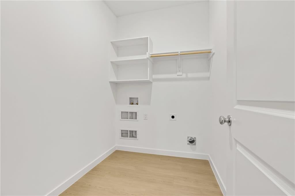 21287 Cleveland Street — photo 9