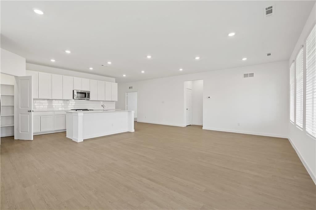 21287 Cleveland Street — photo 12