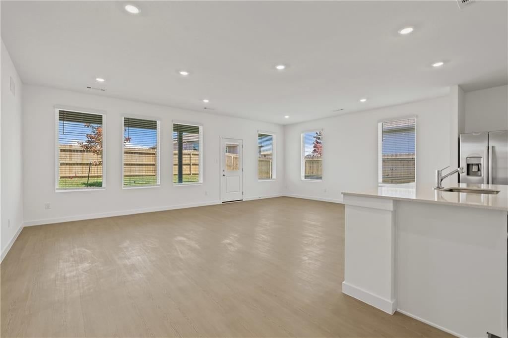 21287 Cleveland Street — photo 13
