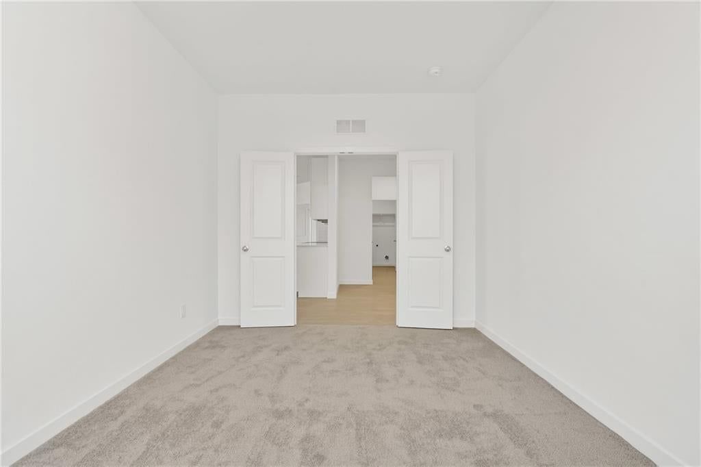21287 Cleveland Street — photo 24