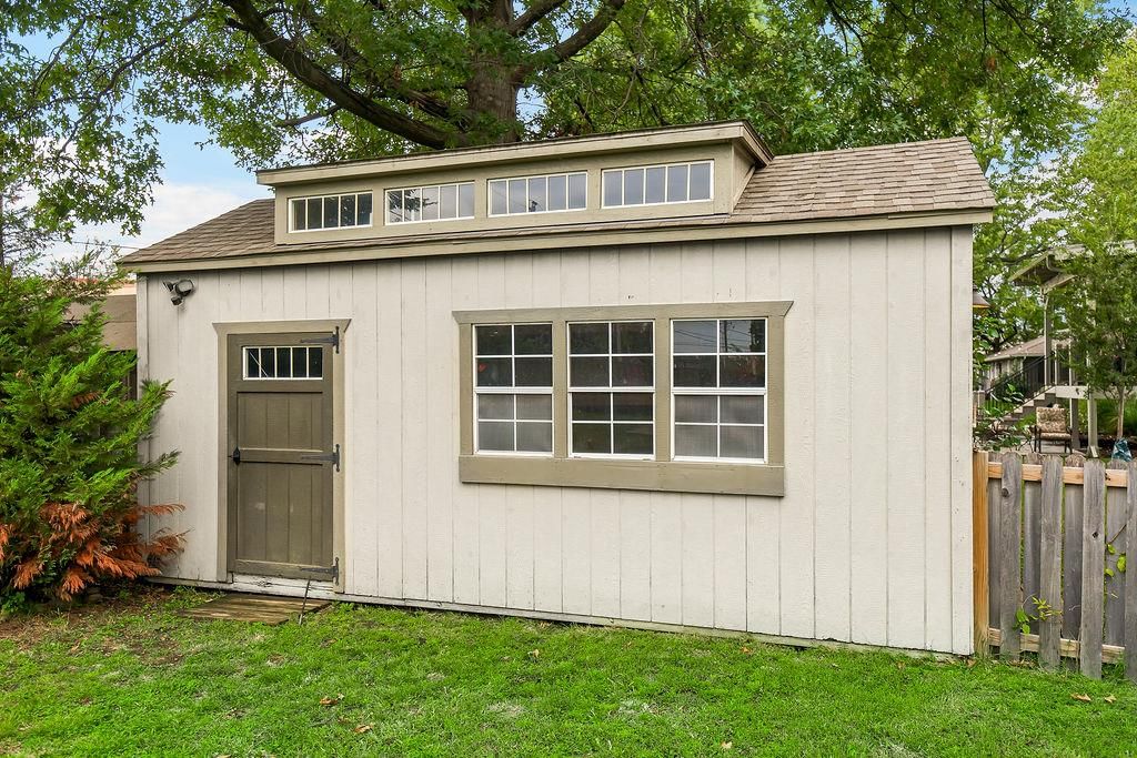15012 Broadmoor Street — photo 32