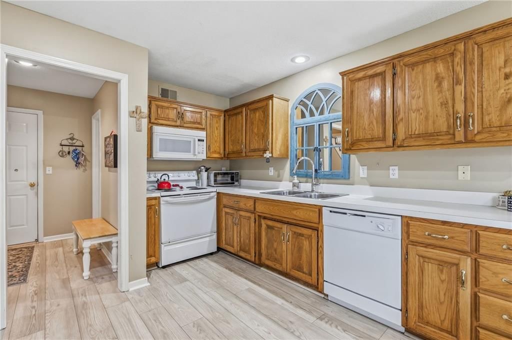 7703 W 148th Street — photo 11