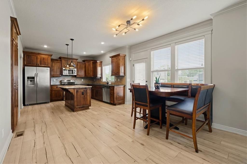 Photo 10 of 69 - 1404 SW 41st Circle, Lee's Summit, MO 64082
