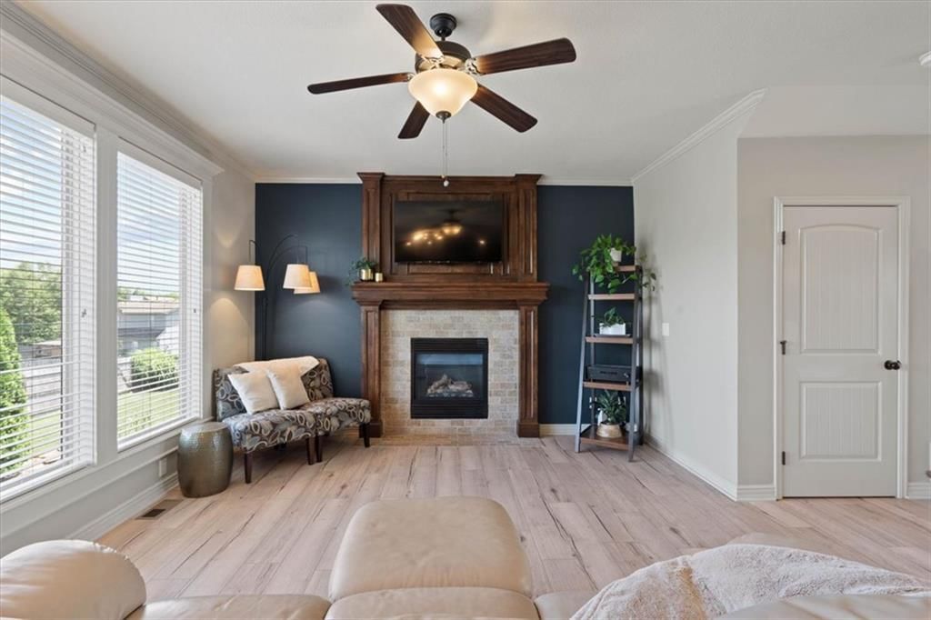 1404 SW 41st Circle, Lee's Summit, MO