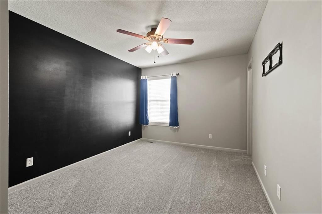 Photo 38 of 69 - 1404 SW 41st Circle, Lee's Summit, MO 64082