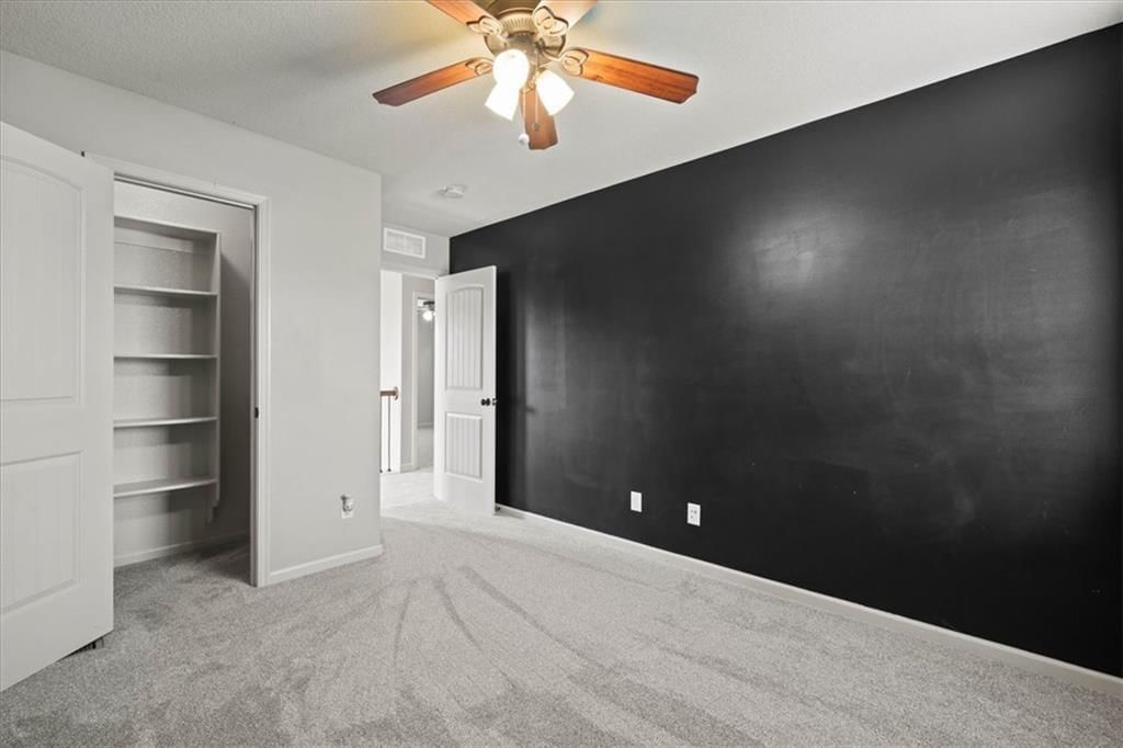Photo 39 of 69 - 1404 SW 41st Circle, Lee's Summit, MO 64082