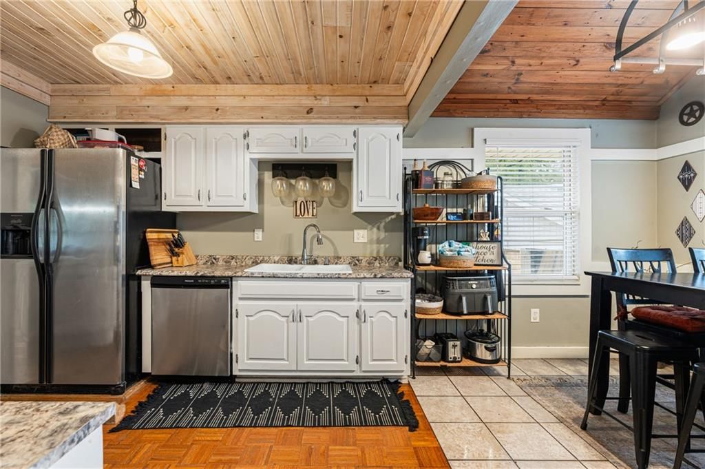 506 W Mcdowell Avenue — photo 11