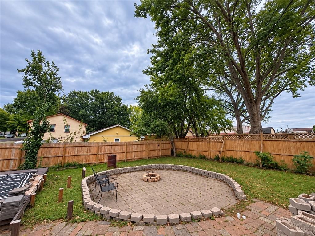 506 W Mcdowell Avenue — photo 30