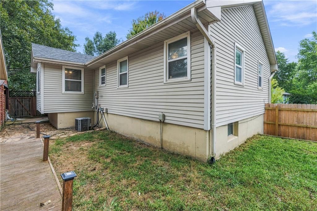 506 W Mcdowell Avenue — photo 32