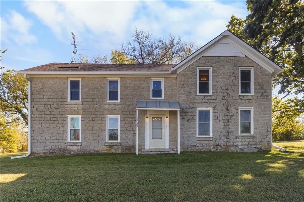 23035 W 391st Street, Fontana, KS: listing photo 2
