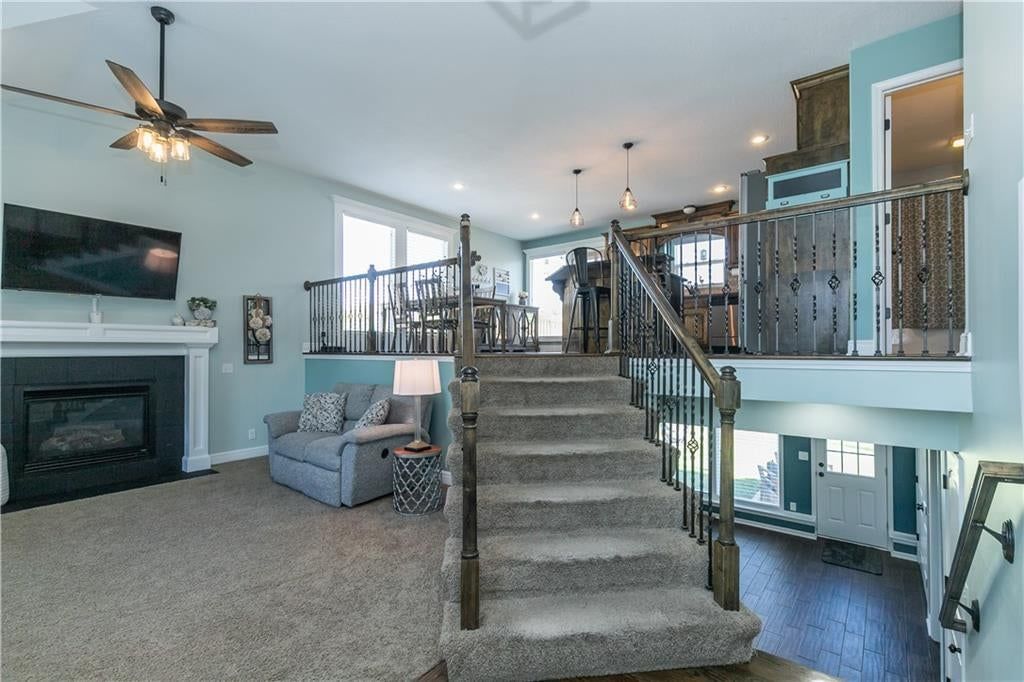 705 18th Circle, Greenwood, MO: listing photo 3