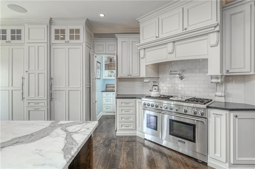 17554 Cody Street — photo 9