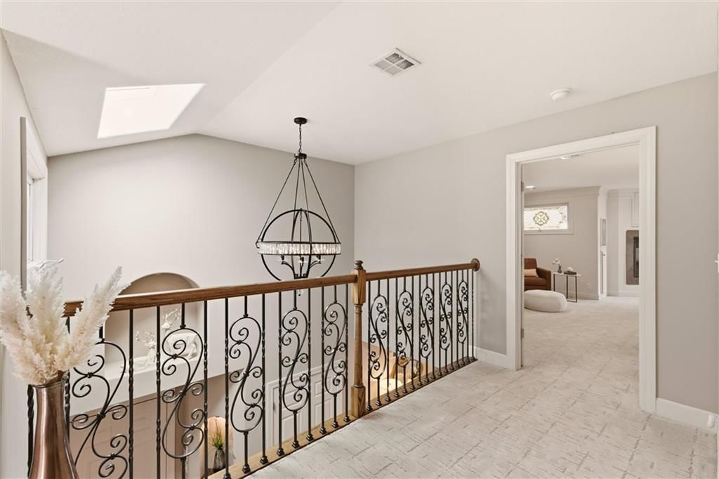 212 NW Spruce Street — photo 24