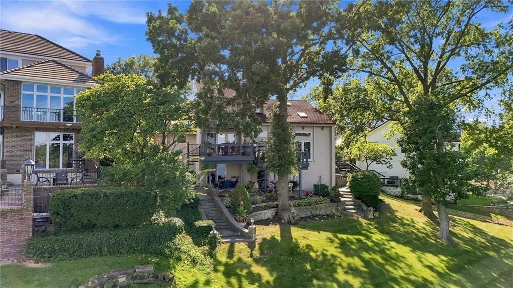 212 NW Spruce Street — photo 59
