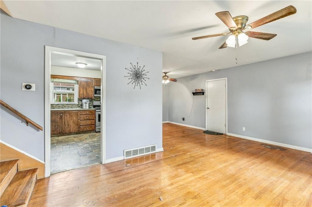 9924 Flora Avenue — photo 6