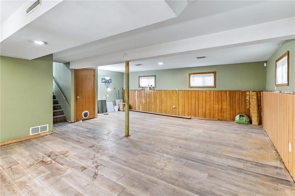 9924 Flora Avenue — photo 14